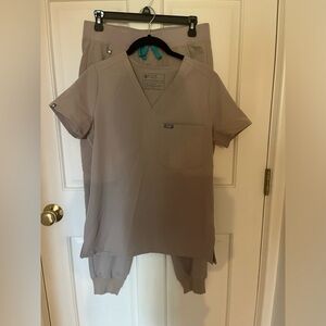 Figs Boulder Scrub set